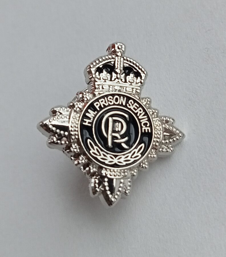 HM Prison Service Pin Badge CIIIR